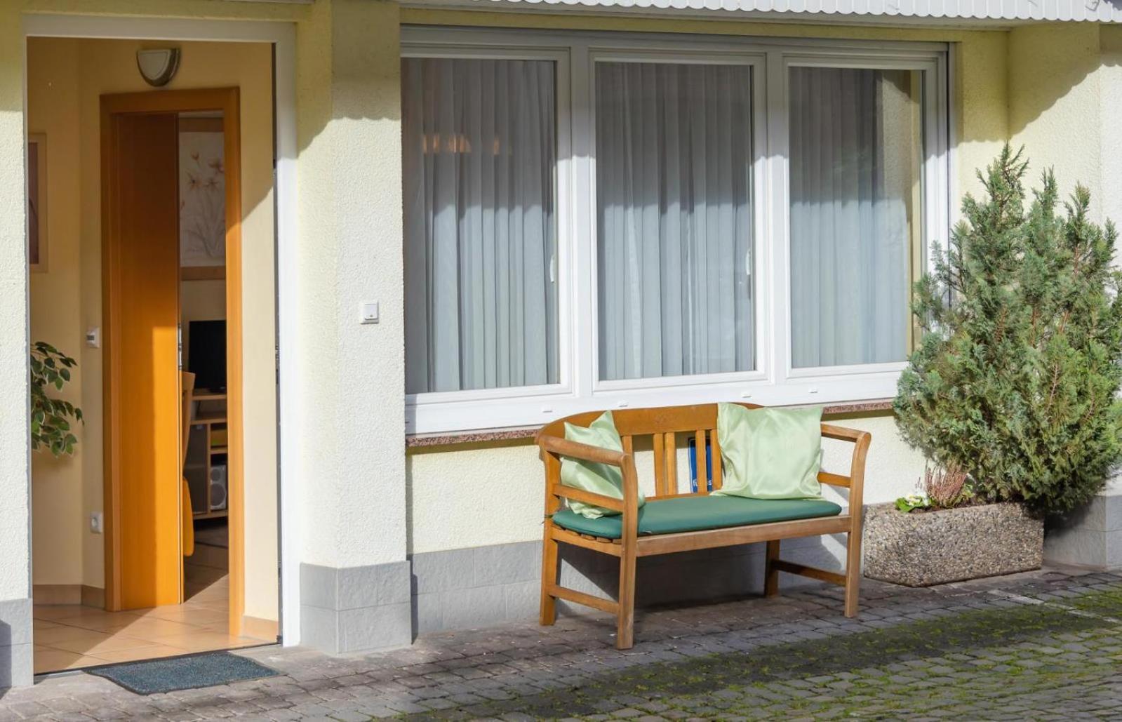 Ferienwohnung 4 Am Petersberg Neef Exterior photo